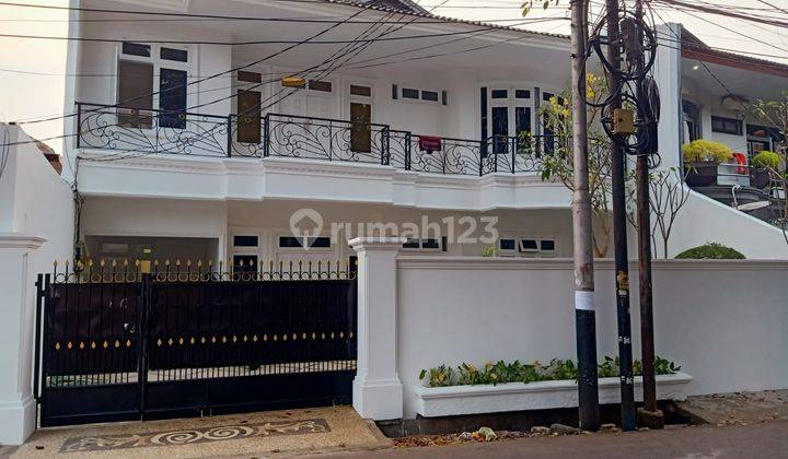 Rumah klasik di lokasi strategis Duren Sawit, Jaktim 1