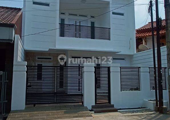 Rumah 2 lantai dalam komplek di Duren Sawit,  Jaktim 1