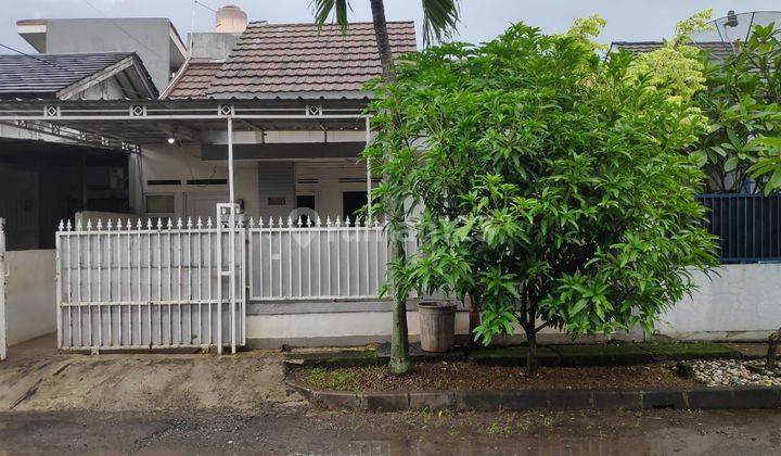 Rumah dalam Komplek di Jatiwaringin, Bekasi 2