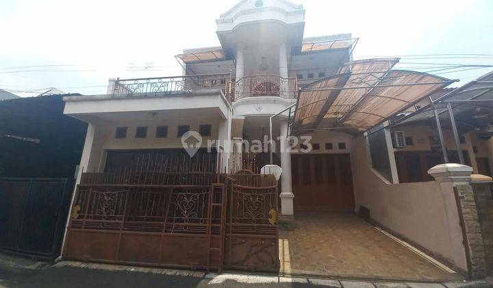 Rumah Minimalis 2 Lantai Murah Bagus Siap Huni di Bintara 2