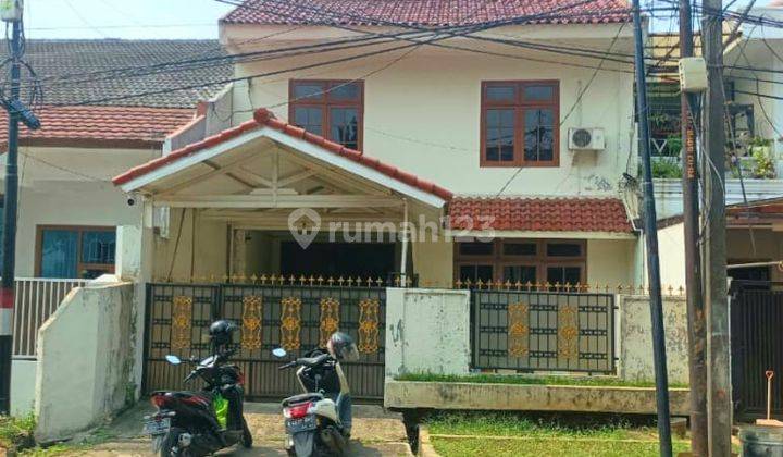 Rumah Murah 2 Lantai Lokasi Strategis di Tebet Jaksel 1