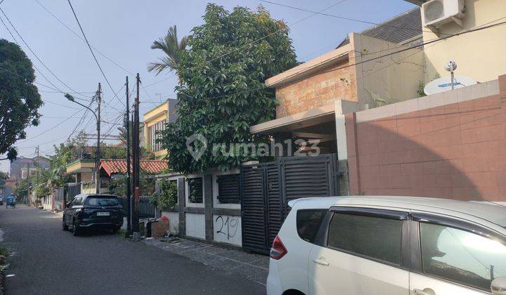 Rumah Siap Huni Dalam Komplek Elit di Duren Sawit 2