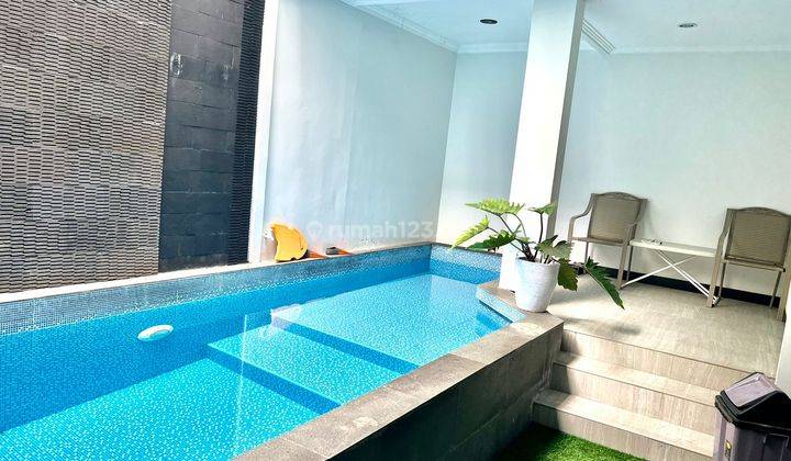 Rumah Mewah Semi Furnished Ada Kolam Renang di Pondok Kelapa 1