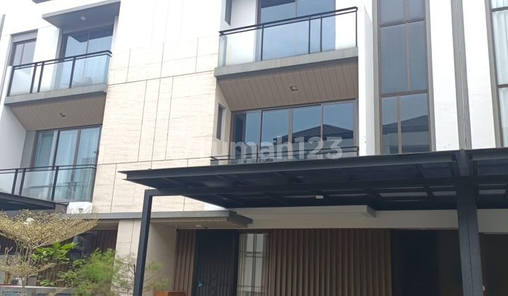 Just Bring Your Luggage, Beautifully Furnished House at Zora BSD Just Bring Your Luggage, Beautifully Furnished House at Zora BSD