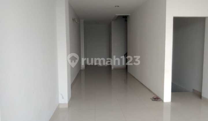 Shophouse with Super Abundant Parking in Banjar Wijaya Shophouse with Super Abundant Parking in Banjar Wijaya
