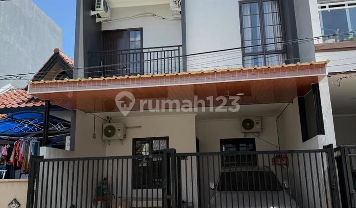 Rumah Super Rapih dan Cantik di Regensi Melati Mas ! Baru Selesai Renovasi di 2024 !