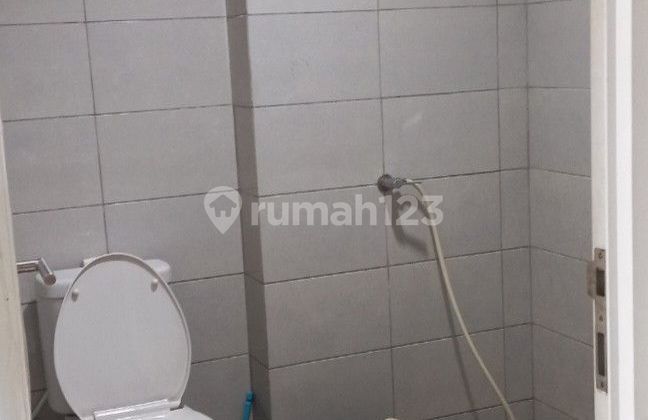 Cheap Quick Sale Shophouse with Free Parking in Banjar Wijaya