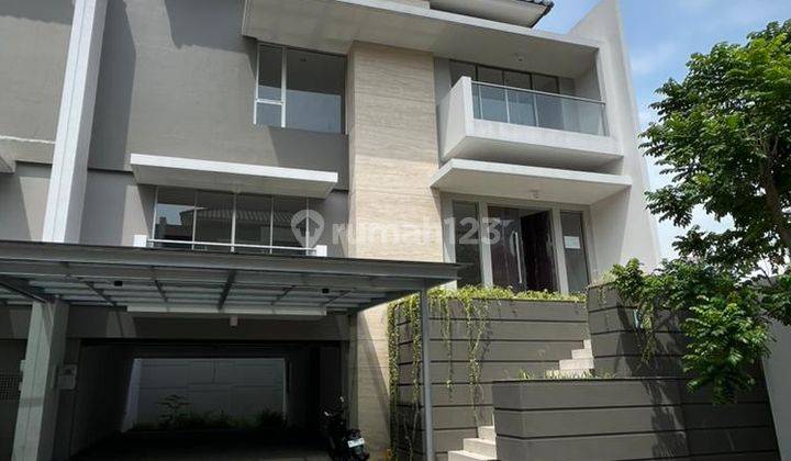 Rumah Golf Island Pantai Indah Kapuk 12x20 Termurah 1