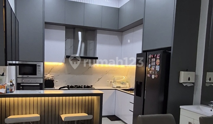 Rumah Bagus Pantai Indah Kapuk 7X25 2Lt SHM Mewah Harga Murah