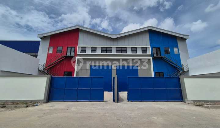 Warehouse for rent at Laksana Business Park, area 930m (can be combined into 2 units)