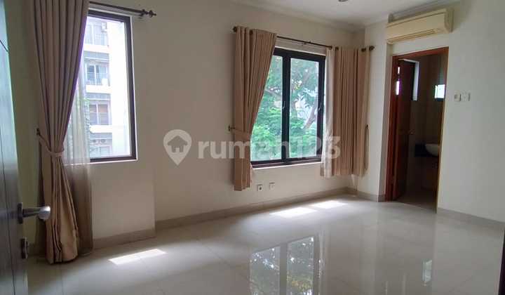 Dijual Rumah/Town House Cosmo Park di atas Mall Thamrin City - Jakarta Pusat