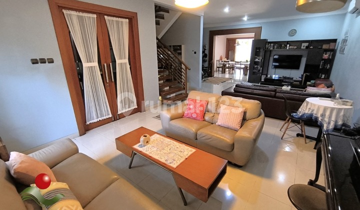 Rumah 2 Lantai lokasi strategis cipete jakarta selatan Rumah 2 Lantai lokasi strategis cipete jakarta selatan