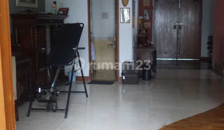 Rumah Nyaman 2 Lantai Lokasi Strategis Dekat Mt. Haryono