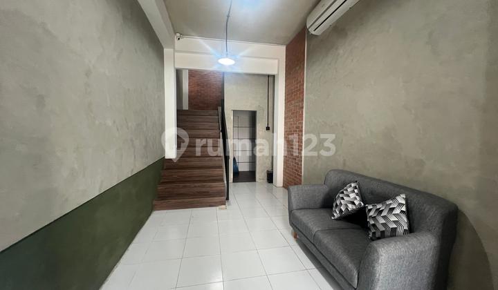 ruang kantor di ampera tb simatupang furnish jakarta selatan 