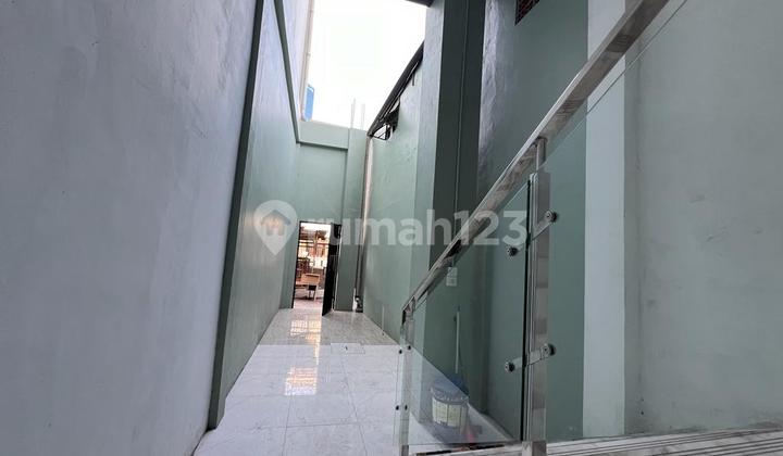 New 3-story building with rooftop and business permit for office near coke plant New 3-story building with rooftop and business permit for office near coke plant