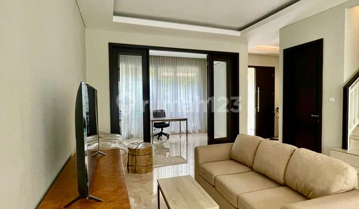 Modern Townhouse Furnish With Private Pool Perfect For Expatriates Kemang Jakarta Selatan 2