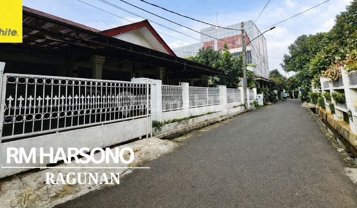 Commercial Area House Suitable for Boarding Location Ragunan South Jakarta 1
