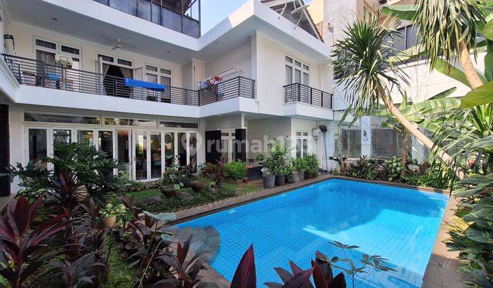 Rumah cantik siap huni semi furnish dikemang jakarta selatan  1