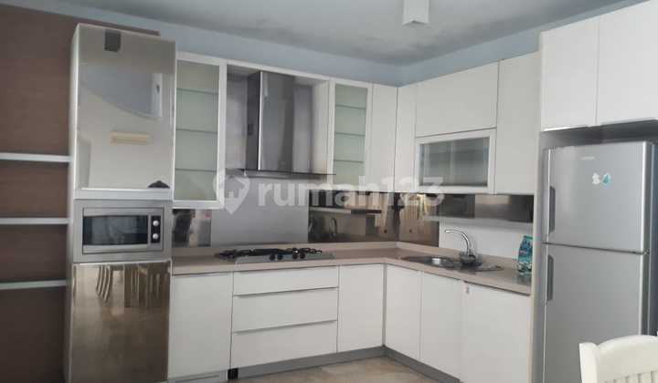 Town house at cipete walking distance to franch school Town house at cipete walking distance to franch school