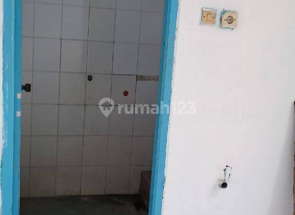 Dijual Ruko 2,5 Lantai Lokasi Strategis di Pasar Rebo 3