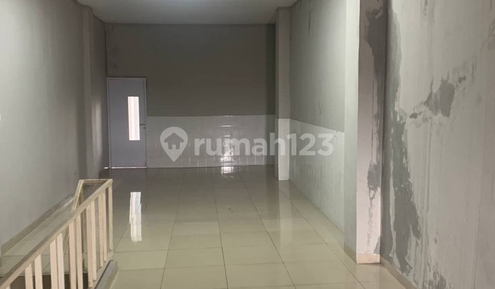 Strategic Shop House Location in Rawamangun, East Jakarta 1