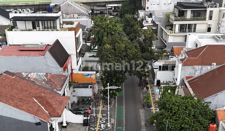Commercial Land in Cikajang, Kebayoran Baru, South Jakarta 482 m²