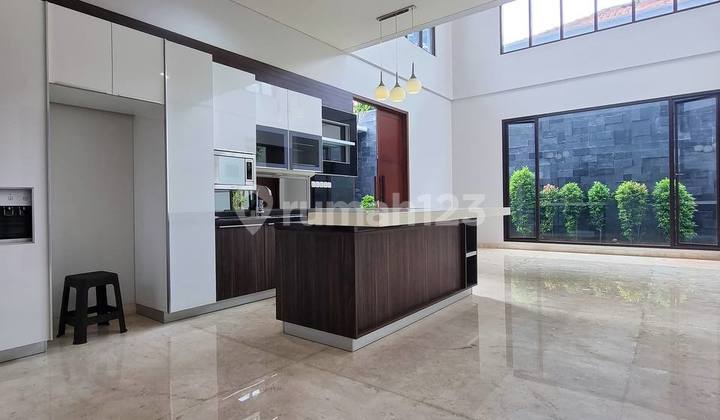 Rumah 2 Lantai di Kemang, Jakarta Selatan 2