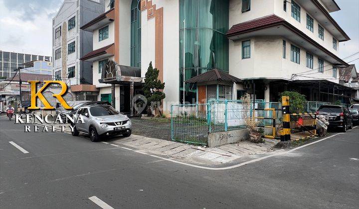 Senen Hotel Bintang 2 48 Kamar Lokasi Strategis  2