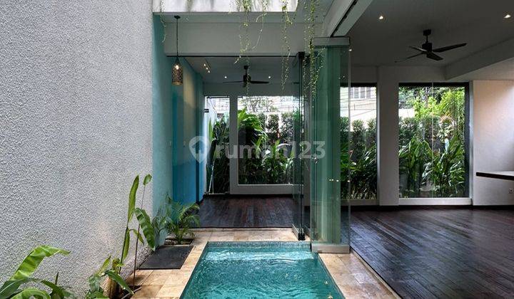  Rumah di Kemang Pejaten Barat, Kemang Baru Semi Furnished 3 Lantai SHM - Sertifikat Hak Milik 2