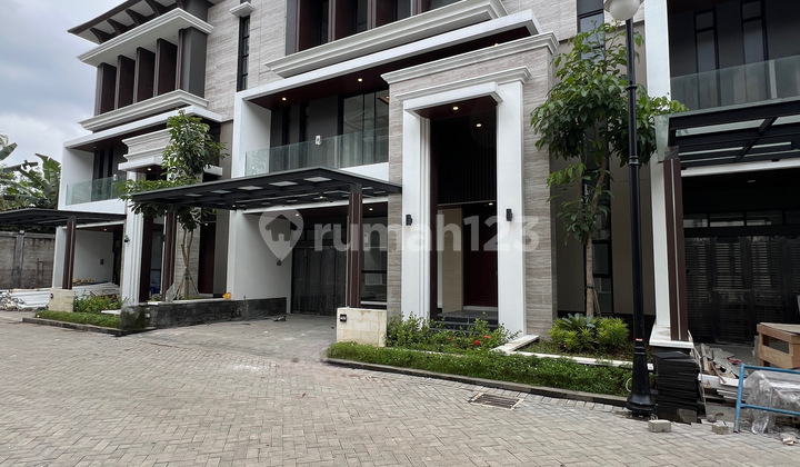 JUAL RUMAH CILANDAK, JAKARTA SELATAN DALAM TOWN HOUSE.