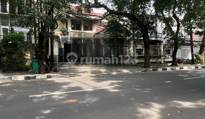 House in Darmawangsa Kebayoran Baru South Jakarta with SHM (Certificate of Ownership) 1