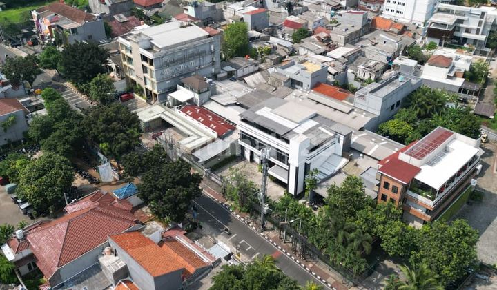 Rumah Bagus Di Duren Tiga Raya Area Komersial SHM