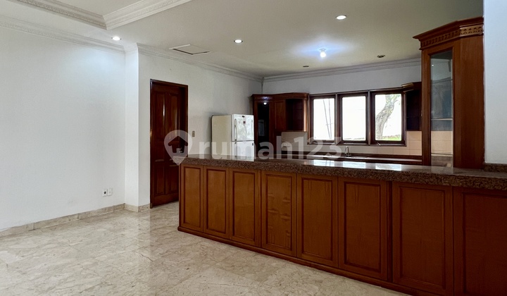 Rumah 2 lantai di Kemang, Jakarta Selatan 2