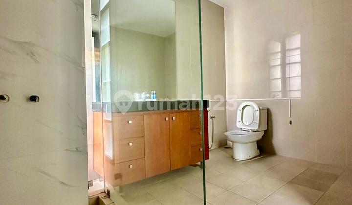 Rumah 3 lantai di Kemang, Jakarta Selatan 2