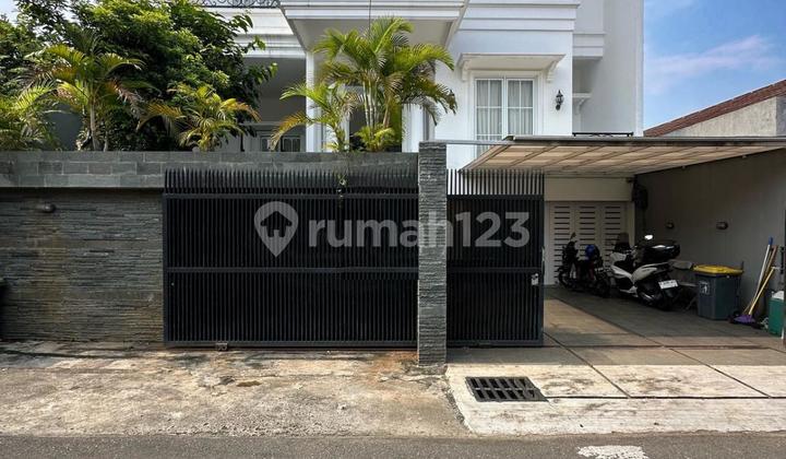 Rumah Bagus Di Kebayoran Baru Dekat Blok M