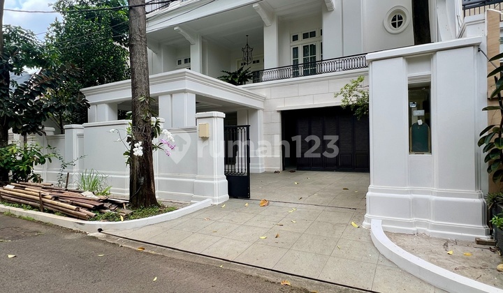 Rumah Baru Di Mega Kuningan Design American Classic 