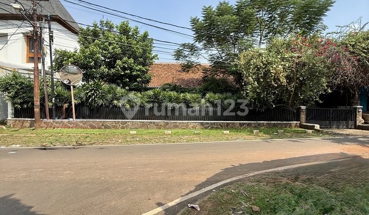 Nice House in Darmawangsa Kebayoran Baru with SHM 1