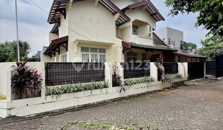 Rumah Bagus di Sektor 2 - Bintaro 1