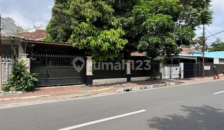 Rumah Bagus Di Menteng Jakarta Pusat 2