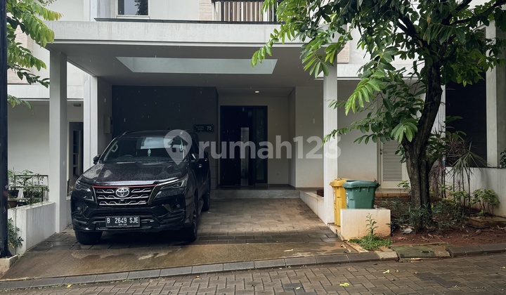 Rumah 2 lantai di Lebak Bulus, Jakarta Selatan Rumah 2 lantai di Lebak Bulus, Jakarta Selatan