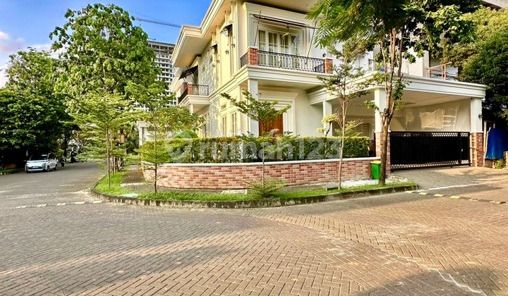 Rumah 2 lantai lokasi strategis di Cilandak, Jakarta Selatan