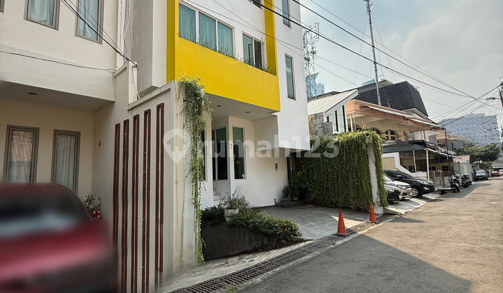 Boarding House in Setiabudi, South Jakarta, 20 Rooms, Good Income, Freehold Title (SHM) 2