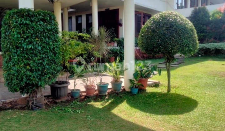 Rumah Mewah Dan Luas Di Lebak Bulus Dengan Kolam Renang Siap Huni 2