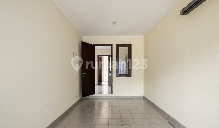 Beautiful House in BSD Green Cove For Quick Sale