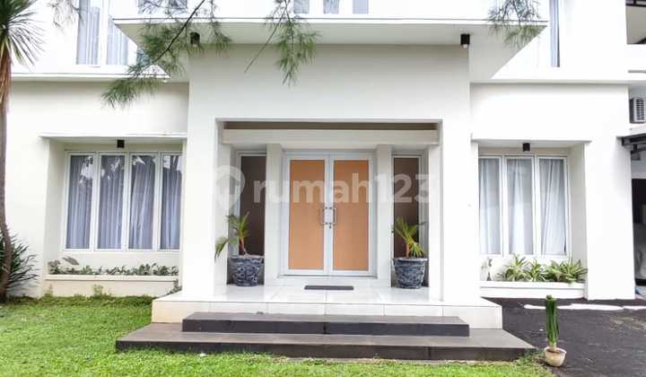 Rumah Siap Guni Classic Modern Tanah Besar Super Murah di Kebayoran Lama Strategis di Jaksel