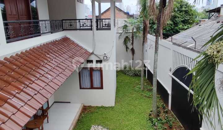 Rumah Siap Guni Classic Modern Tanah Besar Super Murah di Kebayoran Lama Strategis di Jaksel 2