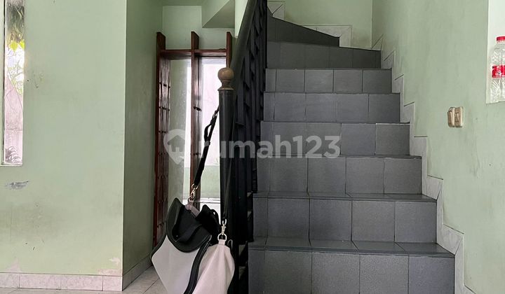Rumah cantik 2 lantai anggrek loka SHM 2