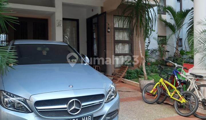 Rumah cantik lokasi bagus di the icon 2