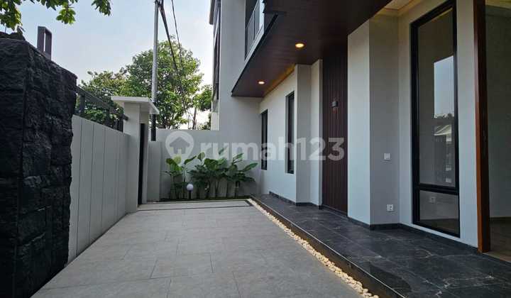 Rumah Mewah Cantik Di Griya Loka Bsd Murah 2
