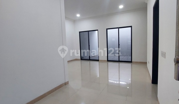 Rumah Baru Minimalis Bagusvrapi Siap Huni di Villa Melati Mas Bsd 2